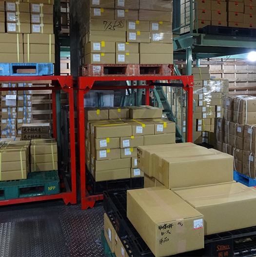 杉並事業所 倉庫内部1