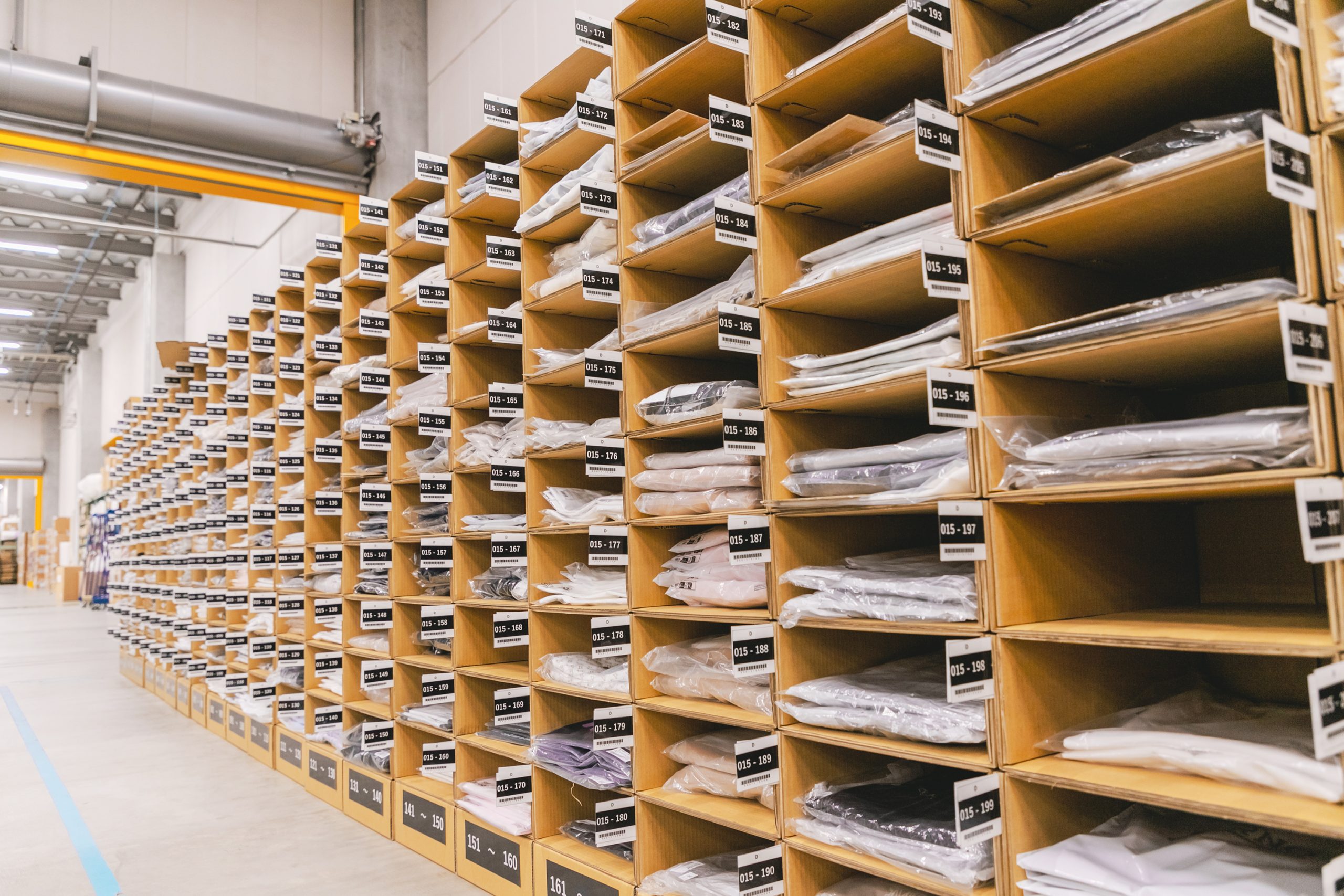 船橋センター 倉庫内部1